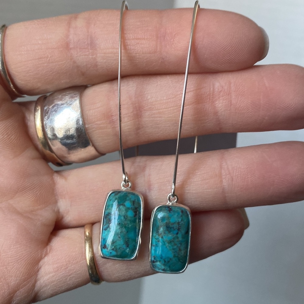 Beautiful Silpada Sterling Silver Oasis Compressed Turquoise earrings